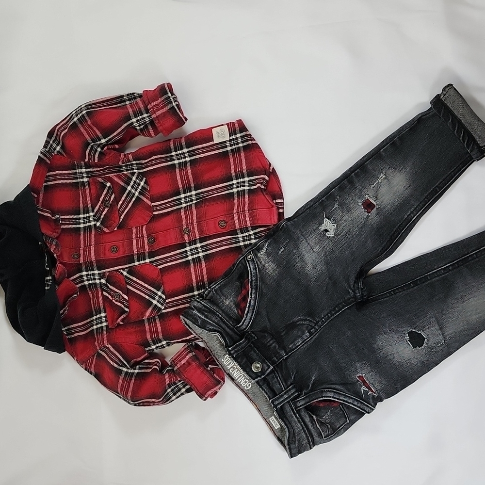 OSHKOSH jeans size 2T with Art Class hooded button up size 2T